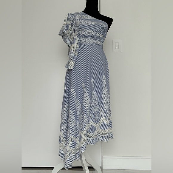 BCBG MaxAzria Striped Crochet Blue one shoulder Size 2 eyelet NWT - Picture 5 of 10